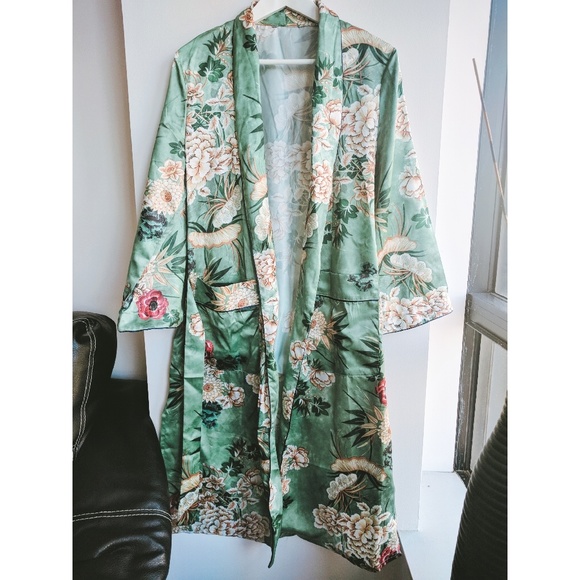 Green printed floral kimono - Picture 2 of 5